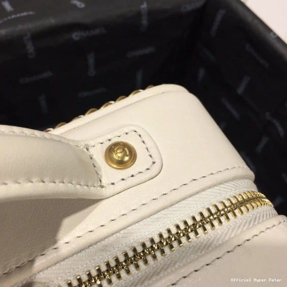 HyperPeter SMALL CHANEL LARGE CASE VANITY 0725